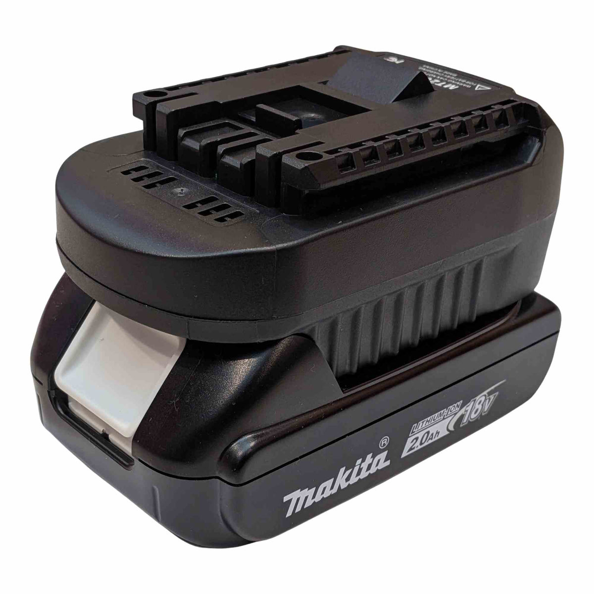 Makita 18V LXT to Bosch 18V GBA (Blue) battery adapter - fitted to the Makita 18V LXT battery, Bosch-side rail facing up