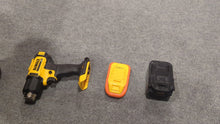 Load and play video in Gallery viewer, AEG 18V to DeWalt 20V Battery Adapter (ABS)
